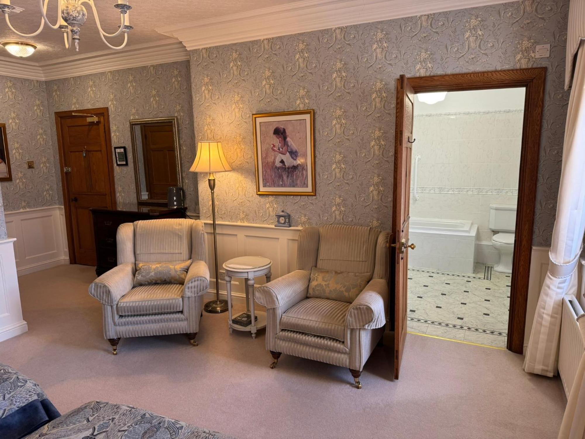 West Acre House Hotel Алнуик Екстериор снимка