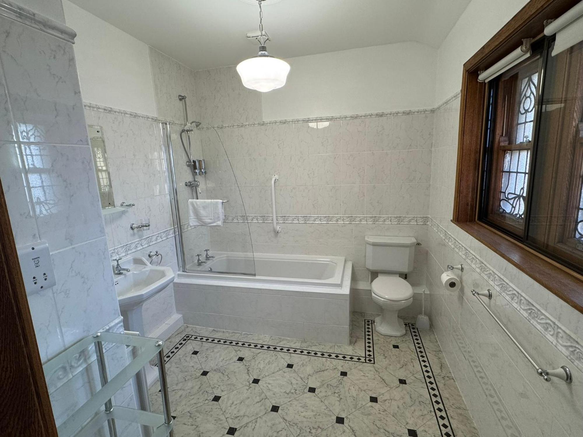 West Acre House Hotel Алнуик Екстериор снимка